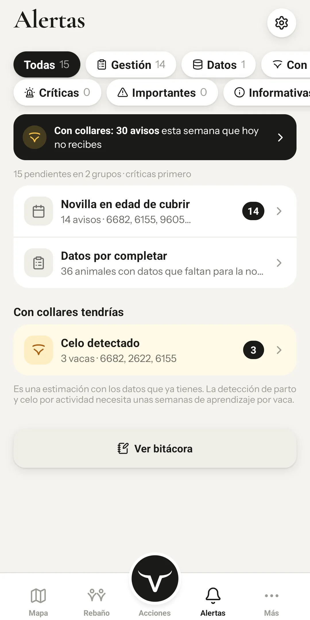 Pantalla de alertas agrupadas por prioridad: novillas en edad de cubrir, datos por completar y celo detectado en tres vacas.